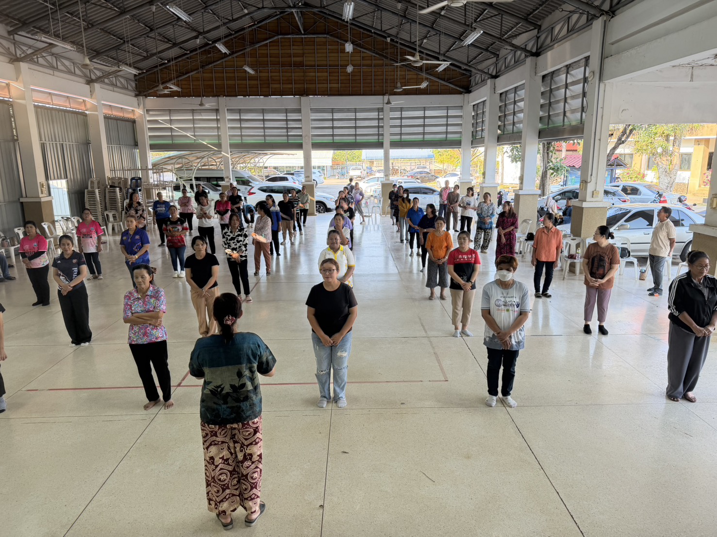 สตรีอำเภอศรีสำโรงร่วมกันซ้อมรำงานพระแม่ย่า ประจำปี 2569