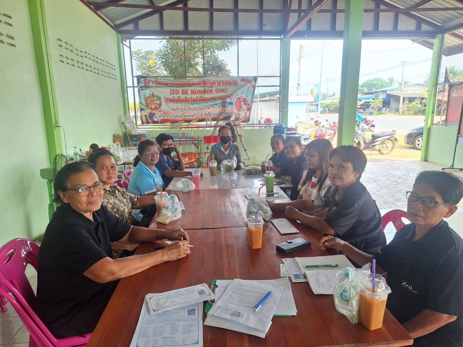 ร่วมประชุมคณะทำงานขับเคลื่อนกองทุนพัฒนาบทบาทสตรีตำบลวังลึก อำเภอศรีสำโรง จังหวัดสุโขทัย