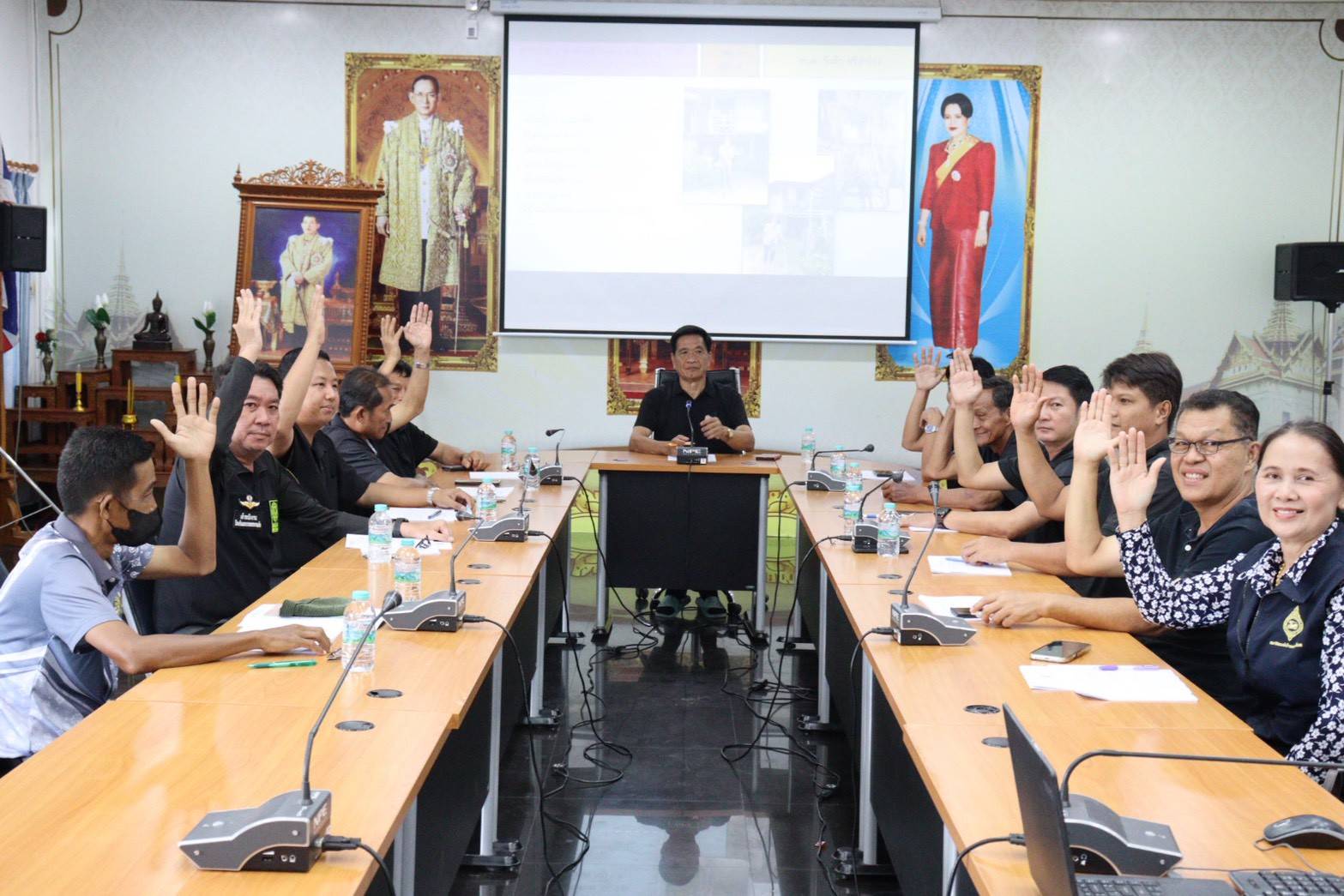 ประชุมคณะกรรมการช่วยเหลือประชาชนขององค์การบริหารส่วนตำบลวังลึก