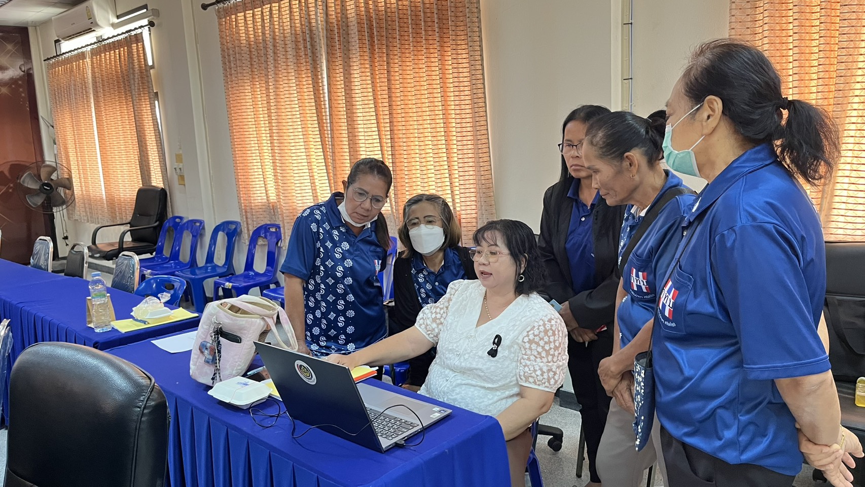 แนะนำการใช้โปรแกรมจัดทำบัญชีกลุ่มออมทรัพย์เพื่อการผลิตแก่สมาชิกเครือข่าย