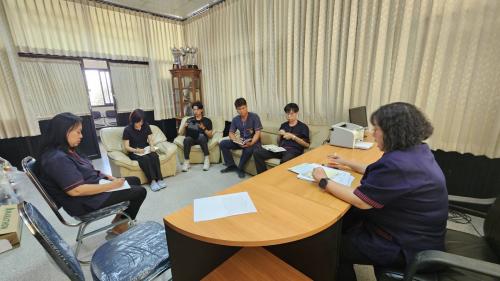 ประชุมเจ้าหน้าที่พัฒนาชุมชนอำเภอศรีสำโรงประจำเดือนเมษายน 2569