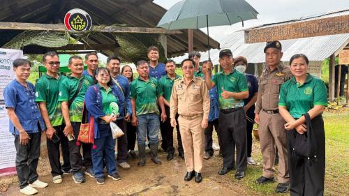 พช.ศรีสำโรง ร่วมกิจกรรมรวมพลังเครือข่ายศูนย์เรียนรู้ "โคก หนอง นา" ตามหลักปรัชญาของเศรษฐกิจพอเพียง